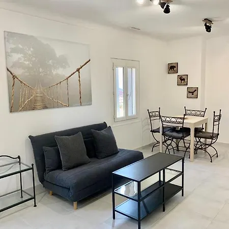 T2 Bis Cosy Climatise, Intra Muros Apartment Avignon